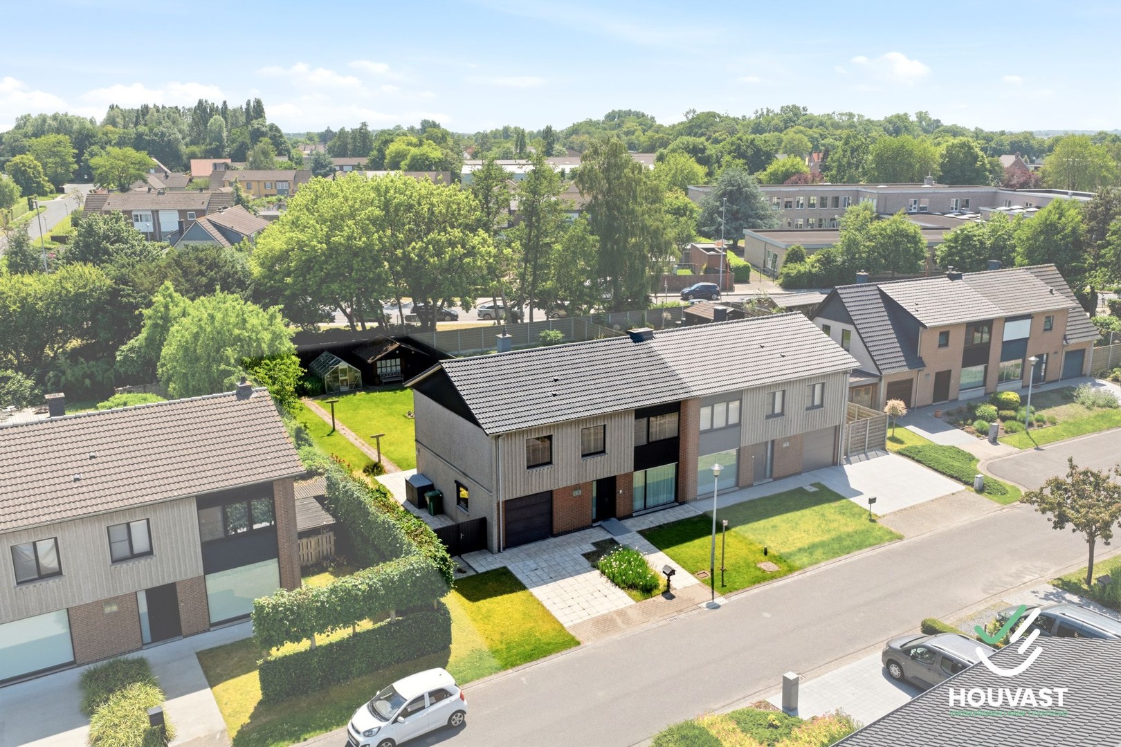 Ruime gezinswoning met zuidgerichte tuin - foto 2