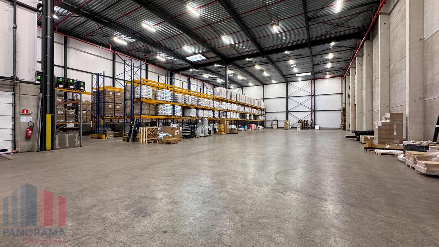 Site logistique de 7.267 m² à louer près de Bruxelles avec accès direct au R0, à l’E40 et à l’E19 - photo 4