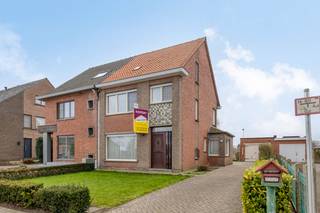 Ben je op zoek naar een halfopen bebouwing in Melsele met ruimte en tal van mogelijkheden?Dan is deze woning een interessante opportuniteit voor wie...