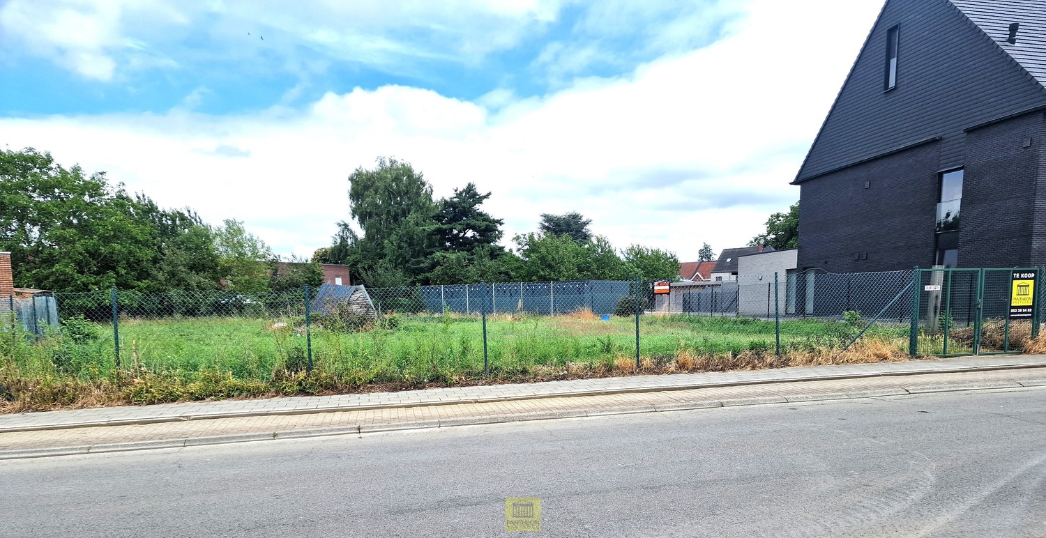 Veelzijdige bouwgrond met uitstekende Ligging – 16a34ca | Mogelijkheid tot Open Bebouwing, Tweewoonst of Projectontwikkeling - foto 3