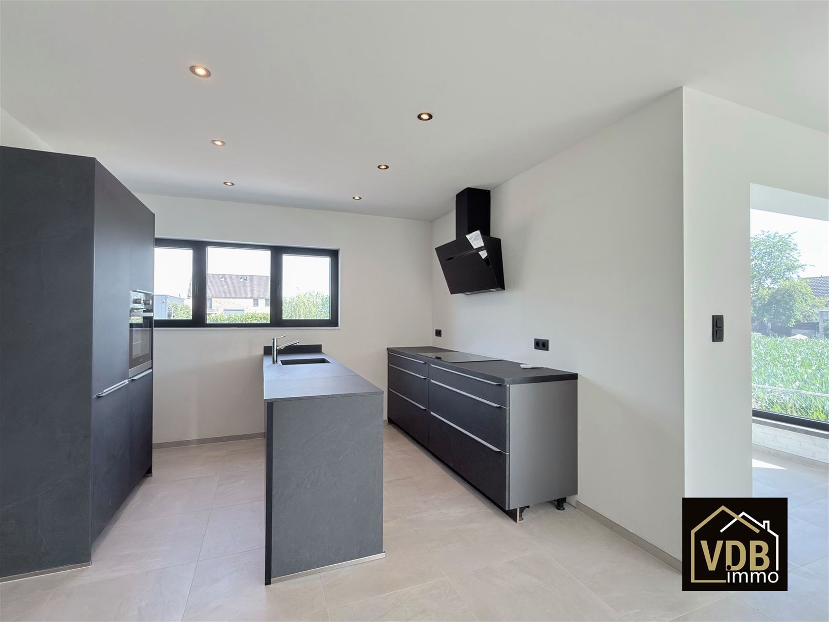 Een knus gerenoveerde woning met 3 slaapkamers en tuin - foto 4