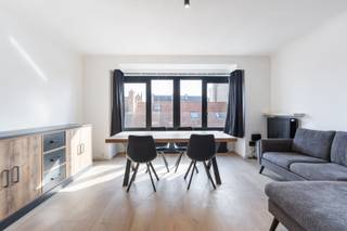 Te koop: lichtrijk appartement met...