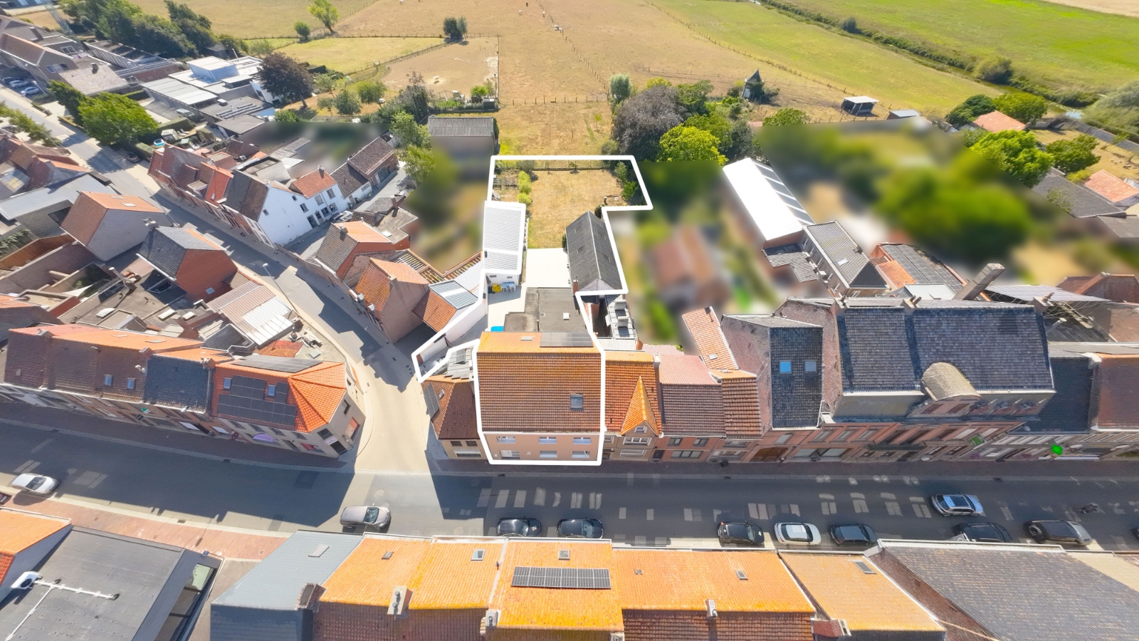 Gerenoveerde woning met grote tuin, uitweg en 5 slaapkamers - foto 3