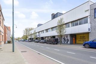Deze 3 te renoveren appartementen zijn uitstekend gelegen pal in het centrum van Balen, op wandelafstand van alle faciliteiten (winkels,...