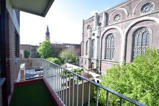 Dit instapklaar GEMEUBELD appartement is uitstekend gelegen, nabij St-Anna en Zuid.Dit GEMEUBELD appartement is gelegen op de 3de verdieping bestaat...