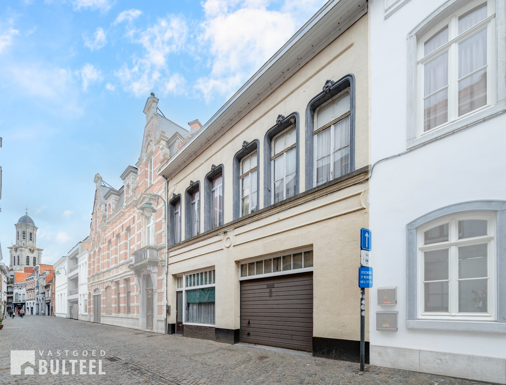 Zeer ruime te renoveren eigendom in het centrum van Lokeren! - foto 1