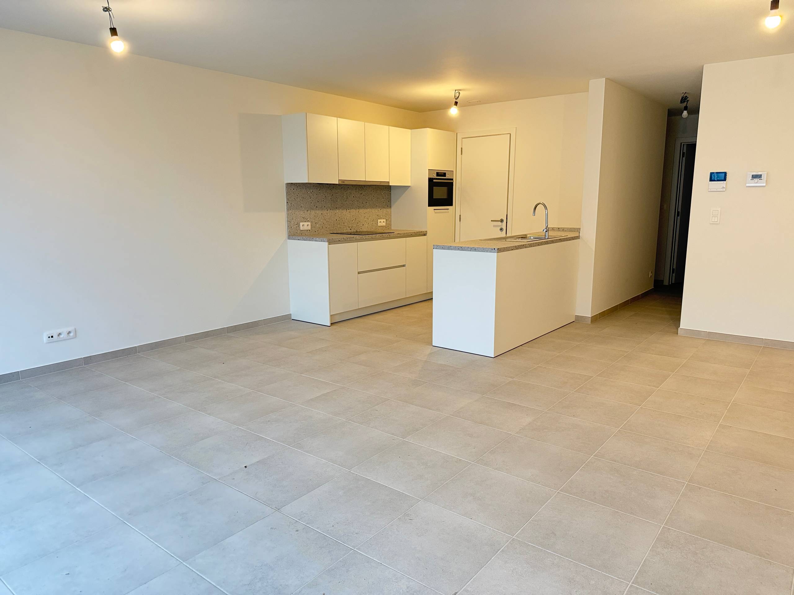New-build apartment 2 bedrooms south terrace - photo 1