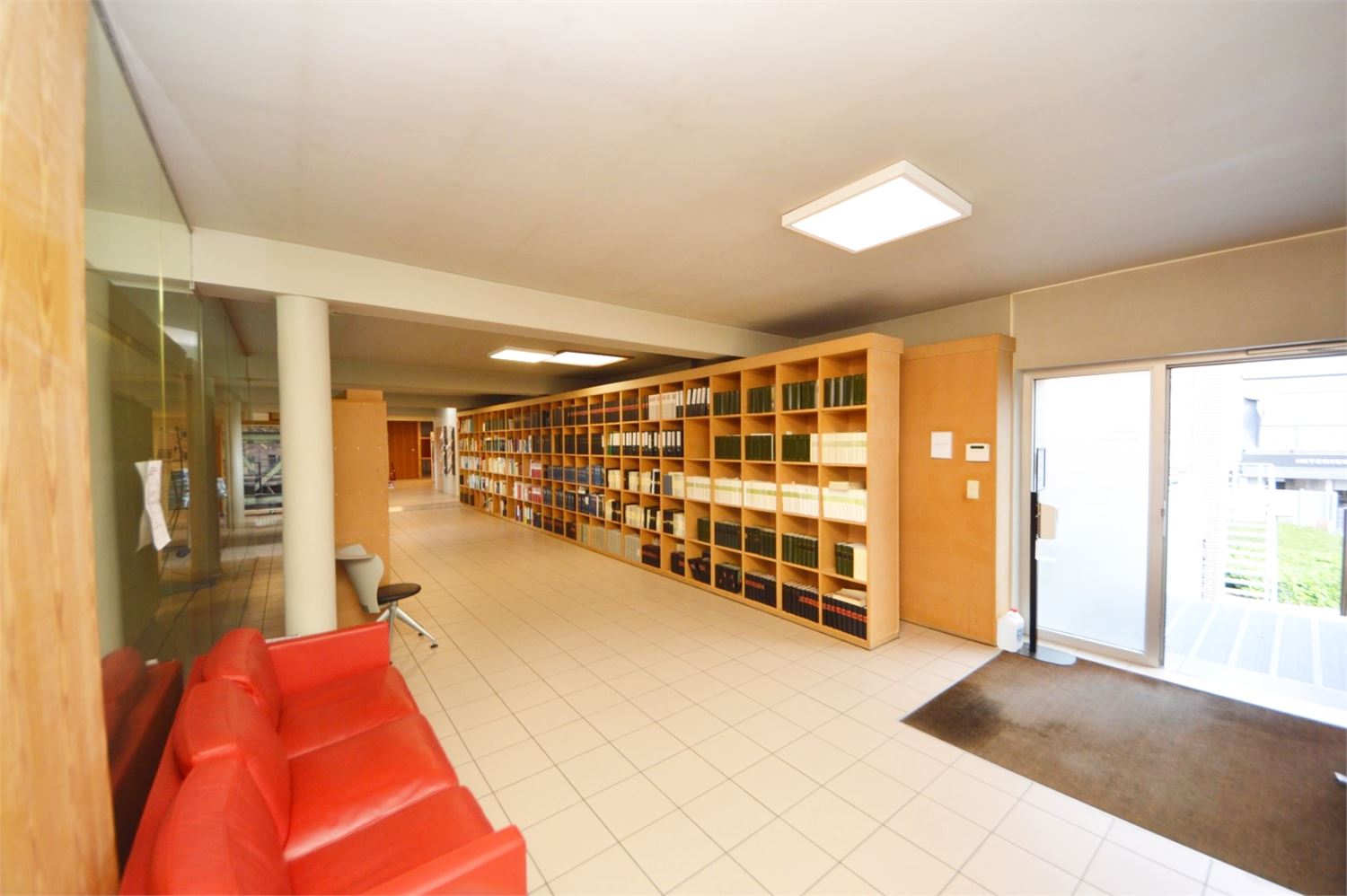 MULTIFUNCTIONELE RUIMTE 400 M2 MET PRIVE PARKING - foto 5