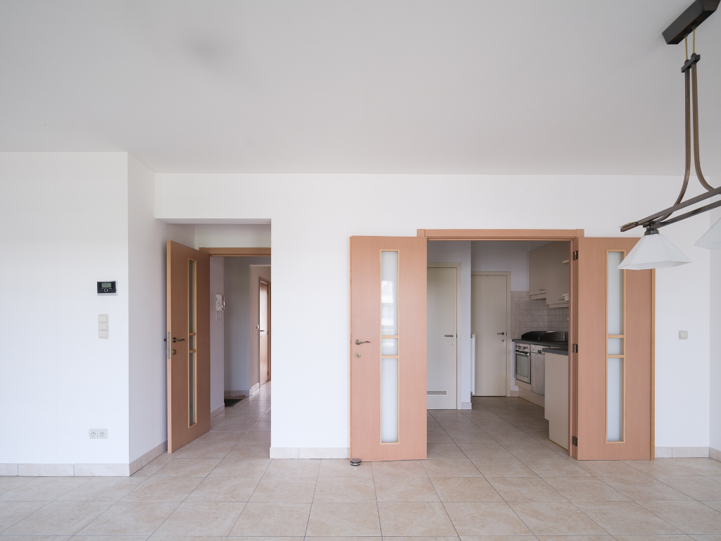 Appartement met 3 slaapkamers, aangenaam terras en autostaanplaats met prachtig en open zicht over de Leie. - foto 3