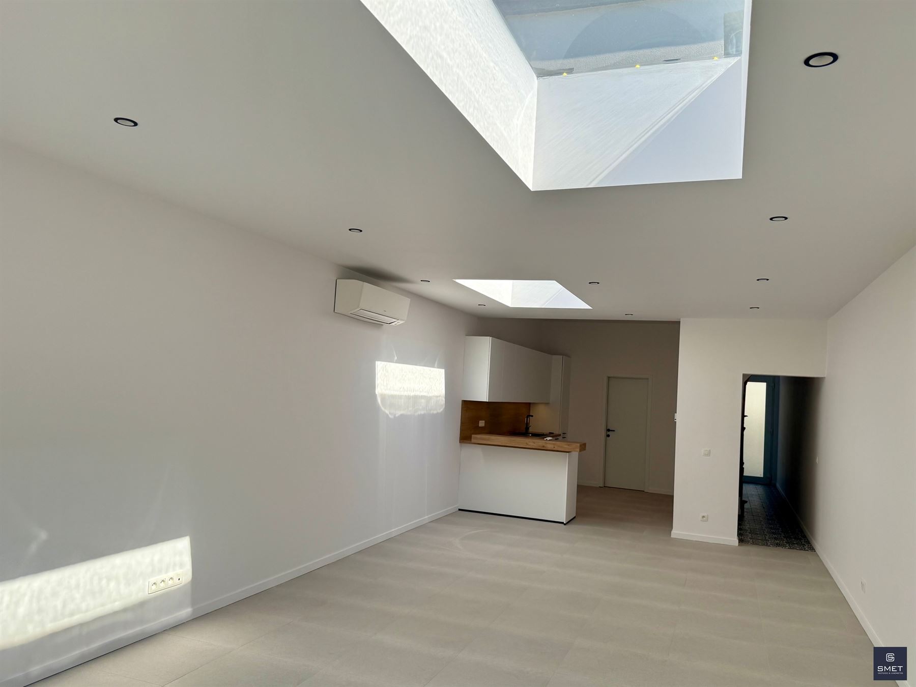 RUIME, VOLLEDIG GERENOVEERDE WONING MET 3 SLPKS - foto 5