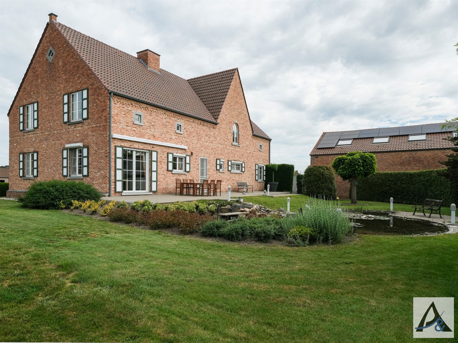Exclusieve villa met ruime loods in hartje Munsterbilzen - foto 5