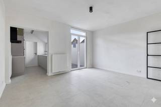 Cependant, la Barthelsstraat bénéficie d'un excellent emplacement central, avec des connexions faciles vers le périphérique de Bruges (R30), le...