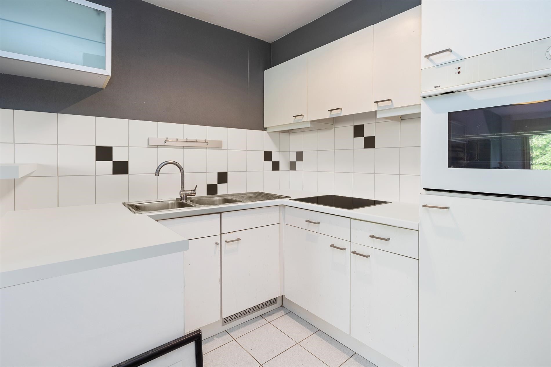 Uitstekend gelegen appartement met 2 slaapkamers - foto 4