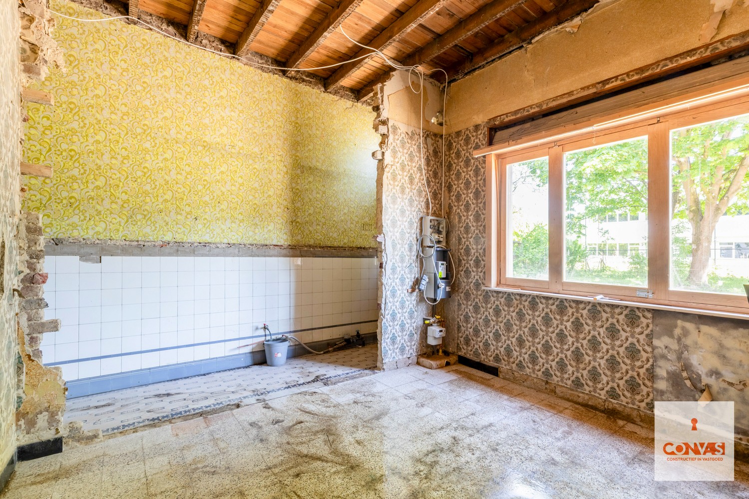Te renoveren woning met veel potentieel - photo 4