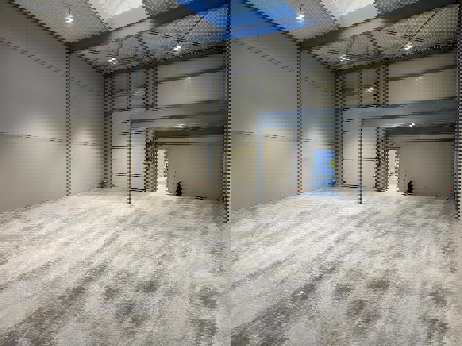 Instapklaar magazijn 216m² te Ranst - foto 2