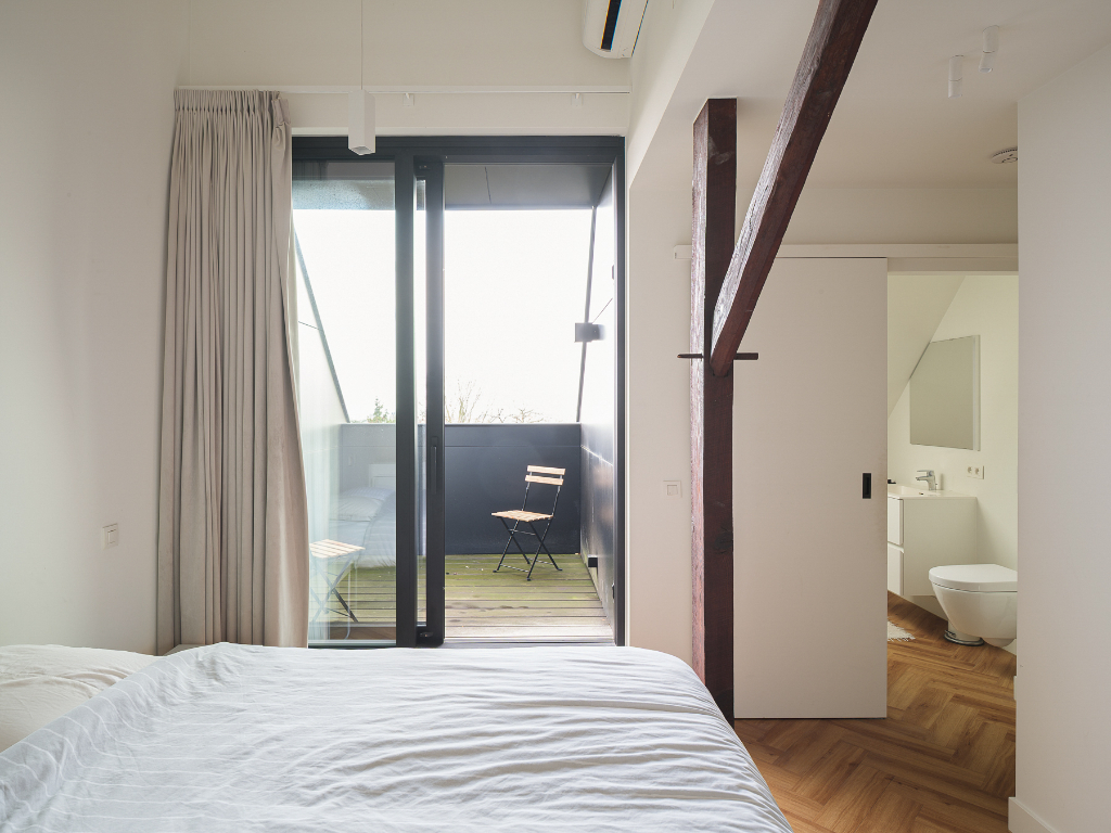 Instaplaar duplex-appartement met 1 slaapkamer en terras op een zeer gegeerde locatie – Sint-Pietersplein. - foto 5