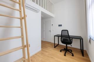 <span><strong>**Vraag uw brochure op/bezoek aan**</strong></span><br /><br />Residentie Jona is gelegen op de Leuvense stadsrand op een uiterst gunstige locatie, namelijk op de fietsdoorgang tussen de campussen situerende in centrum Leuven en de campussen gelegen in Heverlee en in de nabijheid van alle faciliteiten die een student nodig heeft. Zo bevindt sportkot zich op wandelafstand en zijn er allerlei KUL faculteiten in de buurt terug te vinden. <br /><br />De kleinschalige residentie biedt 7 hoogwaardige investeringsunits geschikt voor universiteitsstudenten, doctoraatstudenten en jonvolwassenen op zoek naar een comfortabele thuis. De units laten niets aan de verbeelding over en komen elk met privatief sanitair.<br /><br />Residentie Jona is het juiste adres voor een stabiele investering met onmiddellijk rendement!<br /><br /><strong><span>Interesse? Vraag je brochure op en plan uw bezoek in met onze Expert Investeringsvastgoed: jack@connect-immo.be of 0495 53 46 49</span></strong><br /><br />EPB startverklaring<br /><span>wche, gdv, gvkr, gvv<br />*Beelden zijn foto's van voorgaande gerealiseerde projecten<br /></span>