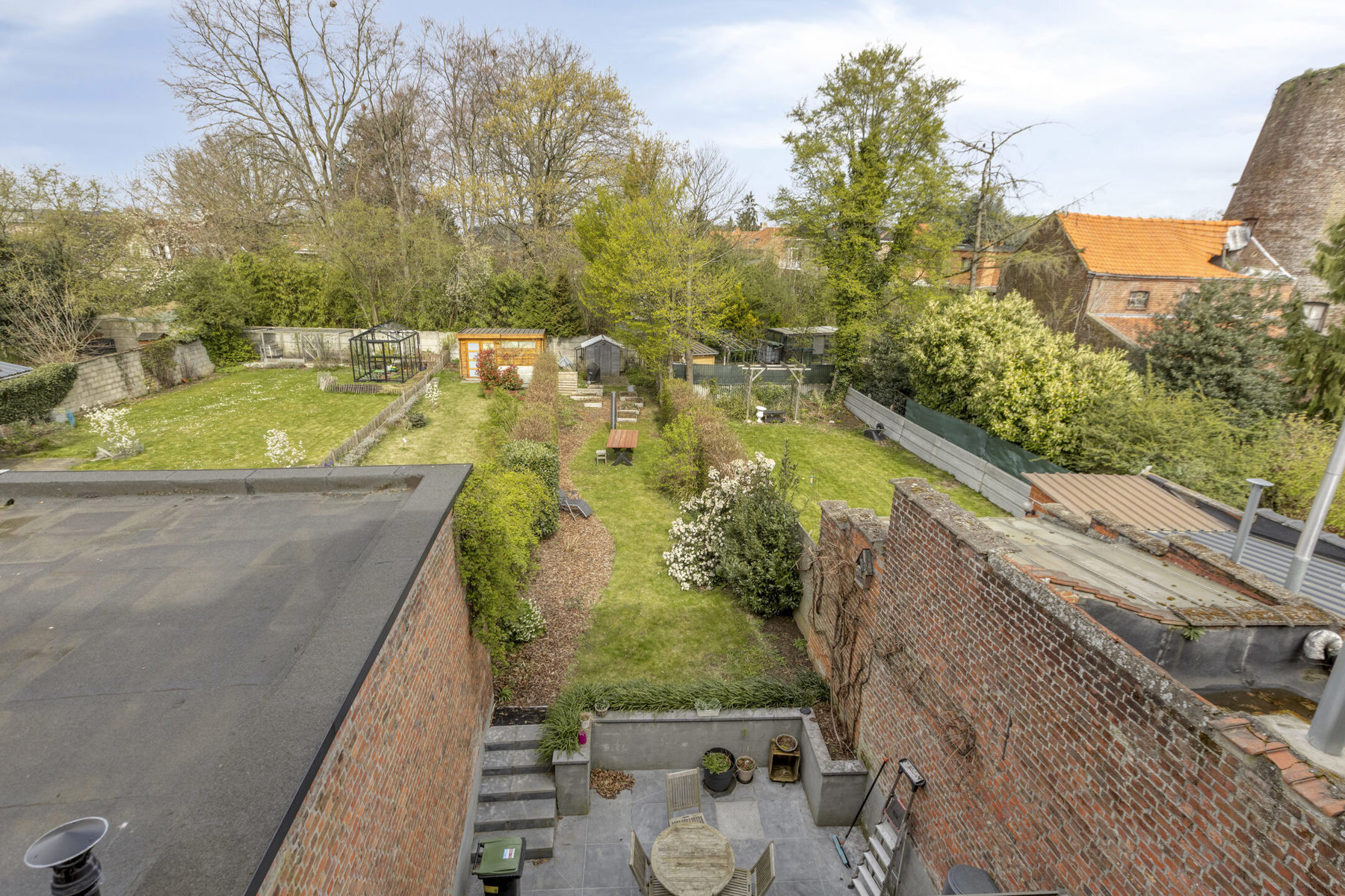 Gerenoveerde woning met 3 slaapkamers en tuin - foto 4
