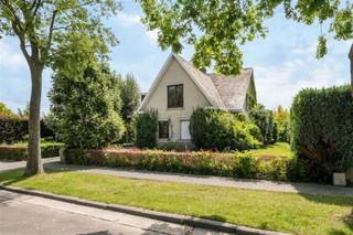 Info & Visit: 051 62 66 99 - Voor de beschrijving en de wettelijke informatieplicht (art.5.2.6 VCRO en Watertoets, EPC, EPC-nummer,…) verwijzen we naar de advertentie op de website van Immo Saffier te bereiken via - https://www.saffier-immo.be/nl - waar u ook andere interessante panden kan terugvinden. De inhoud van deze advertentie valt onder de uitsluitende aansprakelijkheid en verantwoordelijkheid van Saffier Immo, An Vangaever BIV 512 837, die ons deze advertentie heeft aangeleverd. Klachten of opmerkingen over de inhoud dienen rechtstreeks aan Saffier Immo kenbaar gemaakt worden via e-mail: - an@saffier-immo.be -***xxxINW-Saffier-