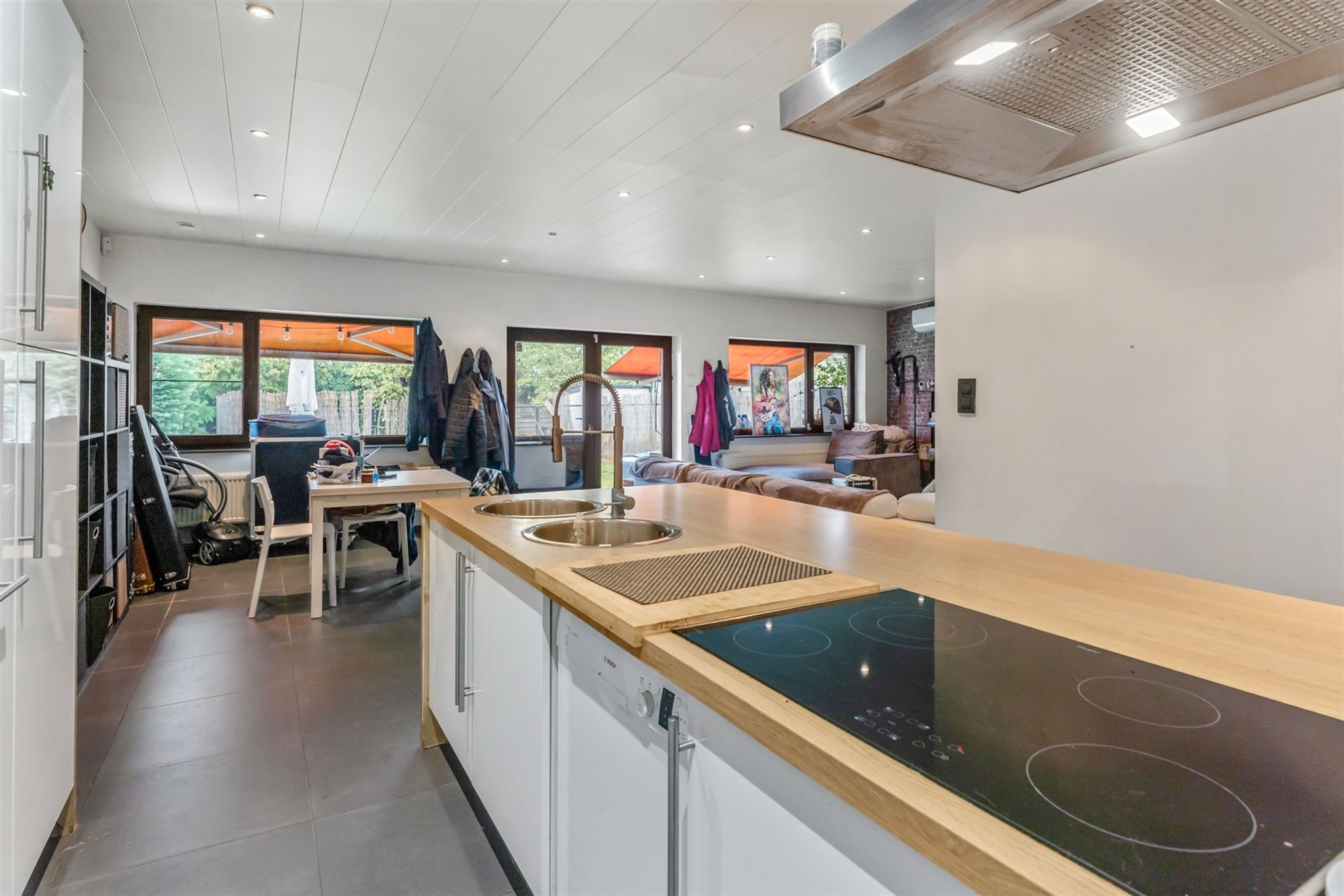 OPBRENGSTEIGENDOM BESTAANDE UIT 3 APPARTEMENTEN EN EEN STUDIO GELEGEN TE TESSENDERLO - foto 5