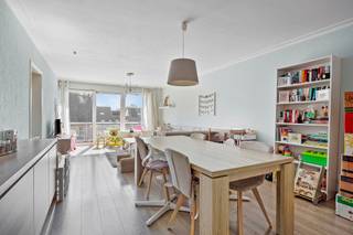 Instapklaar appartement in een kleinschalige residentie op slechts 5 minuten fietsafstand van de Brugse binnenstad.Het appartement beschikt over een...