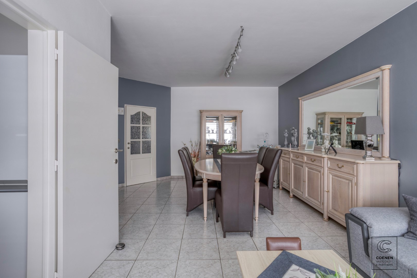 Instapklaar gelijkvloers appartement van 90m² met tuin en garage nabij het centrum van Schoten! - foto 4