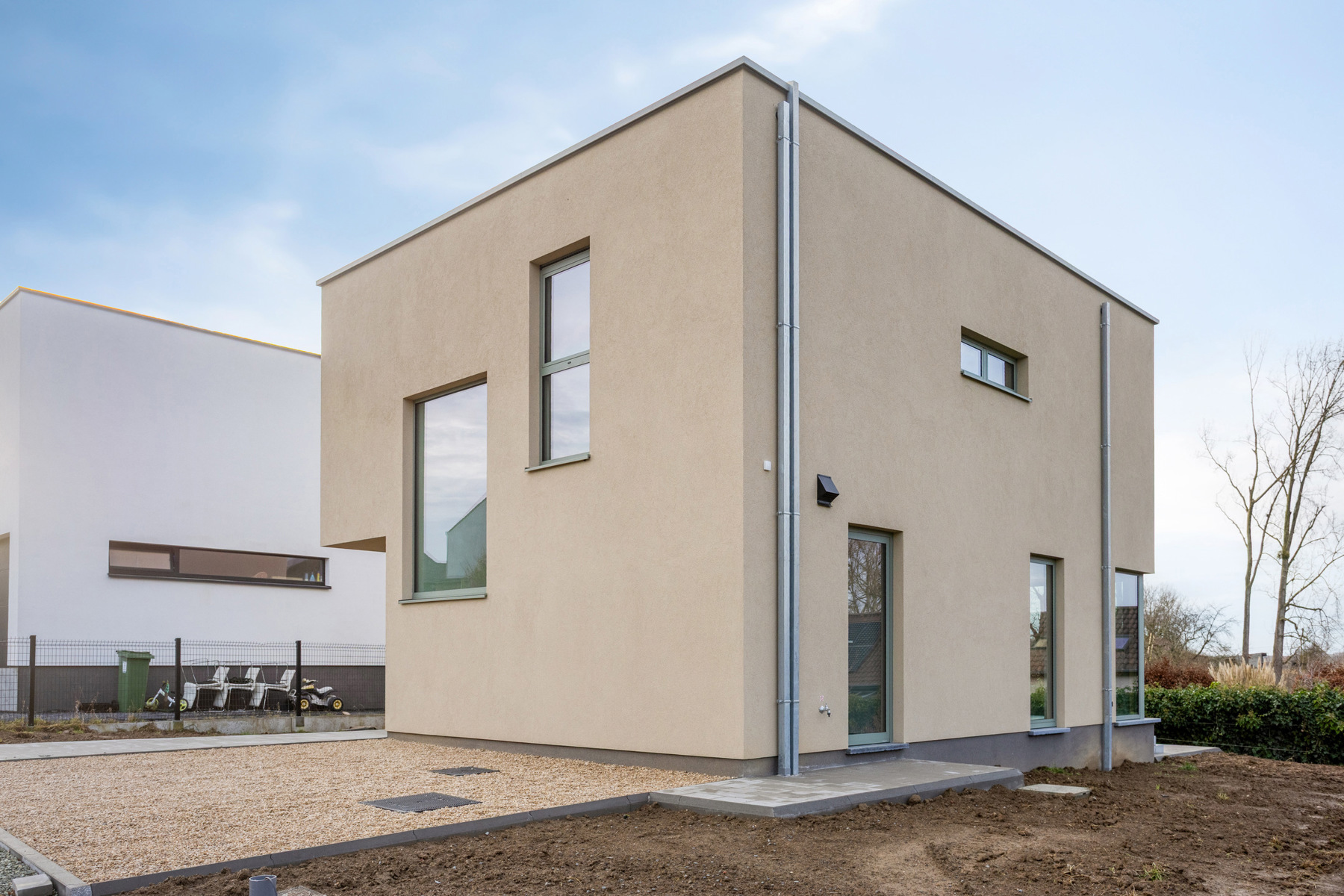 Afgewerkte nieuwbouwwoning met 4 slaapkamers - foto 2