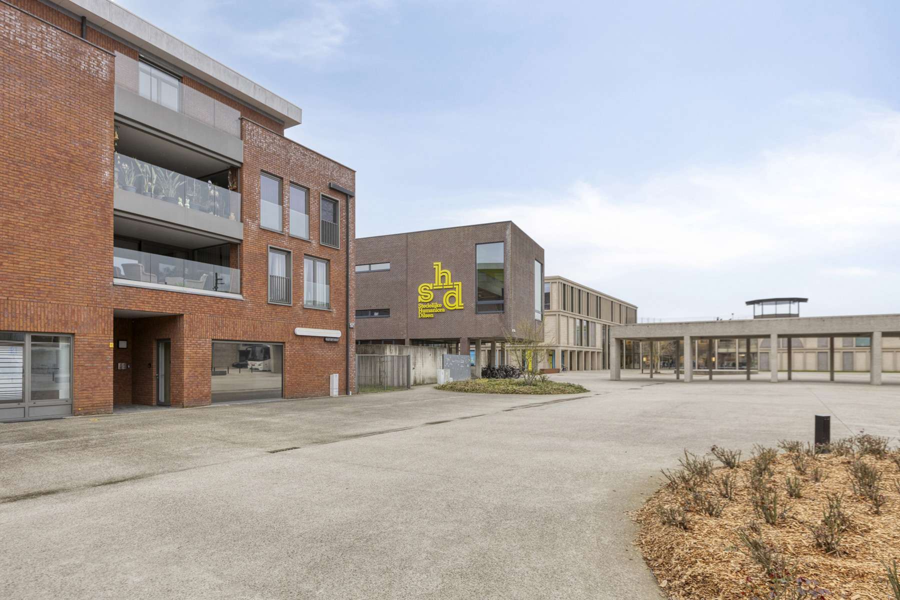 Gelijkvloers handelspand met hoogwaardige afwerking - foto 2