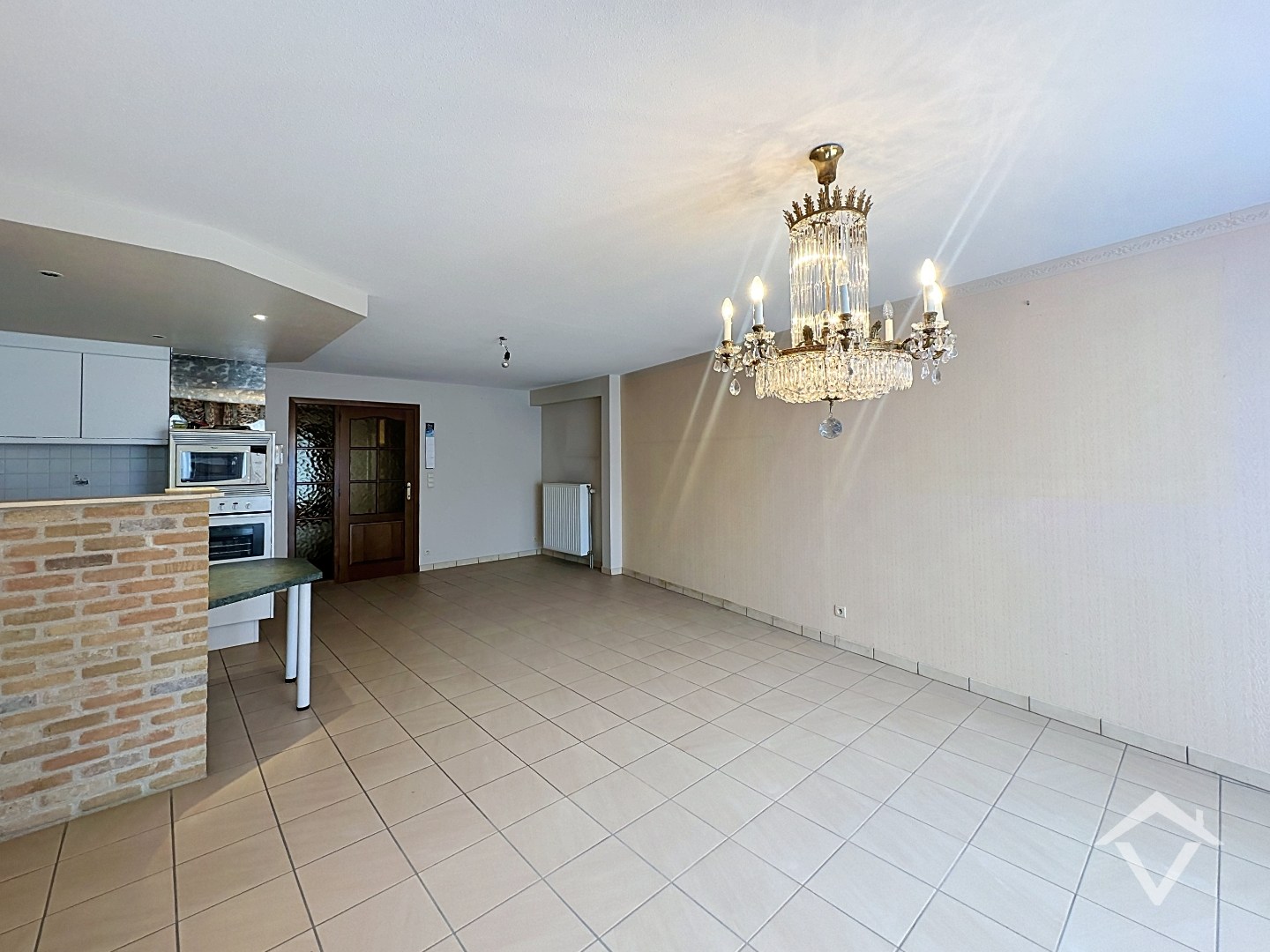 Ruim gelijkvloers appartement met garage op wandelafstand van het centrum van Torhout - foto 5