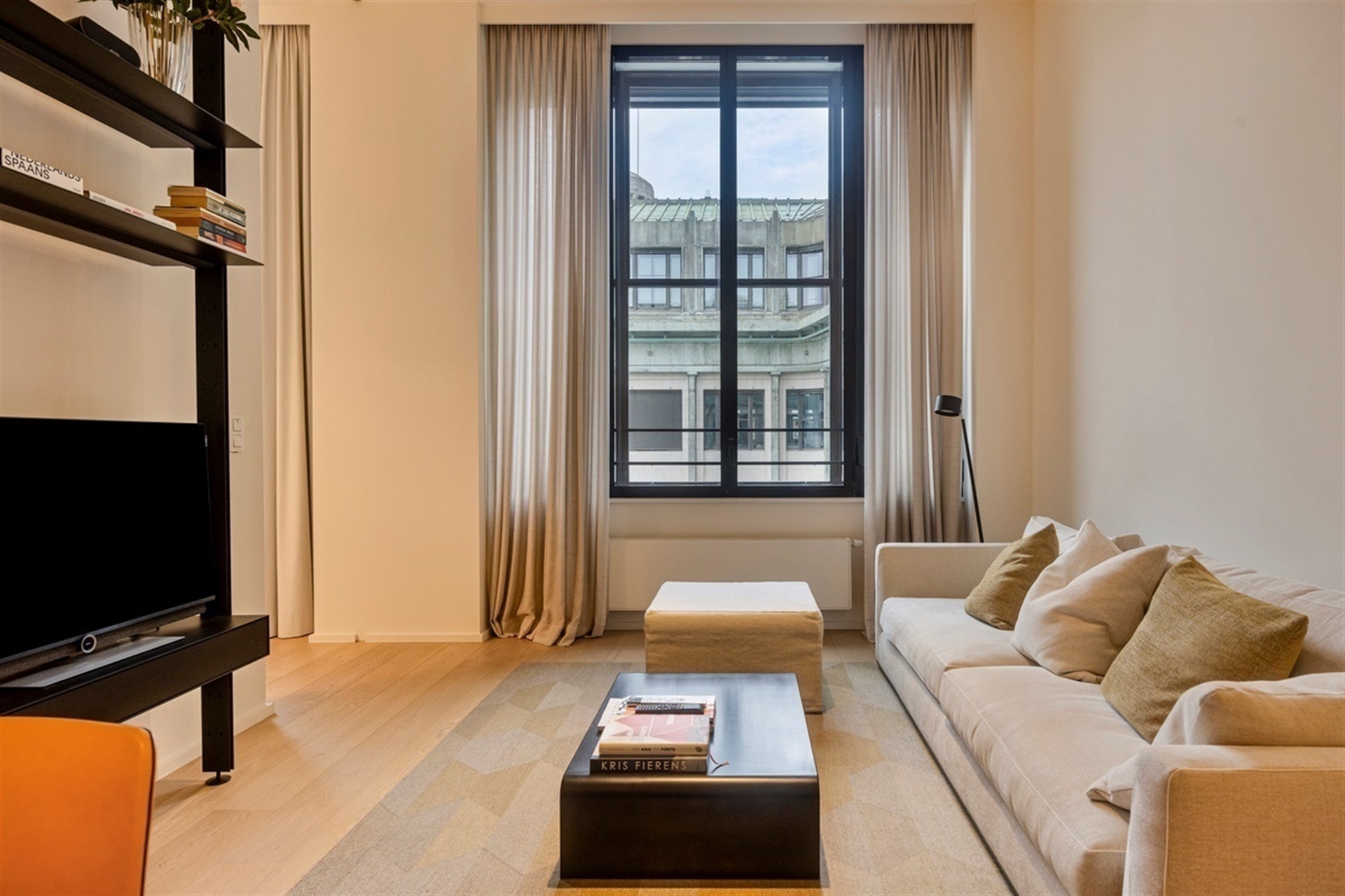 Beautiful modern appartement with a historical touch. - photo 3