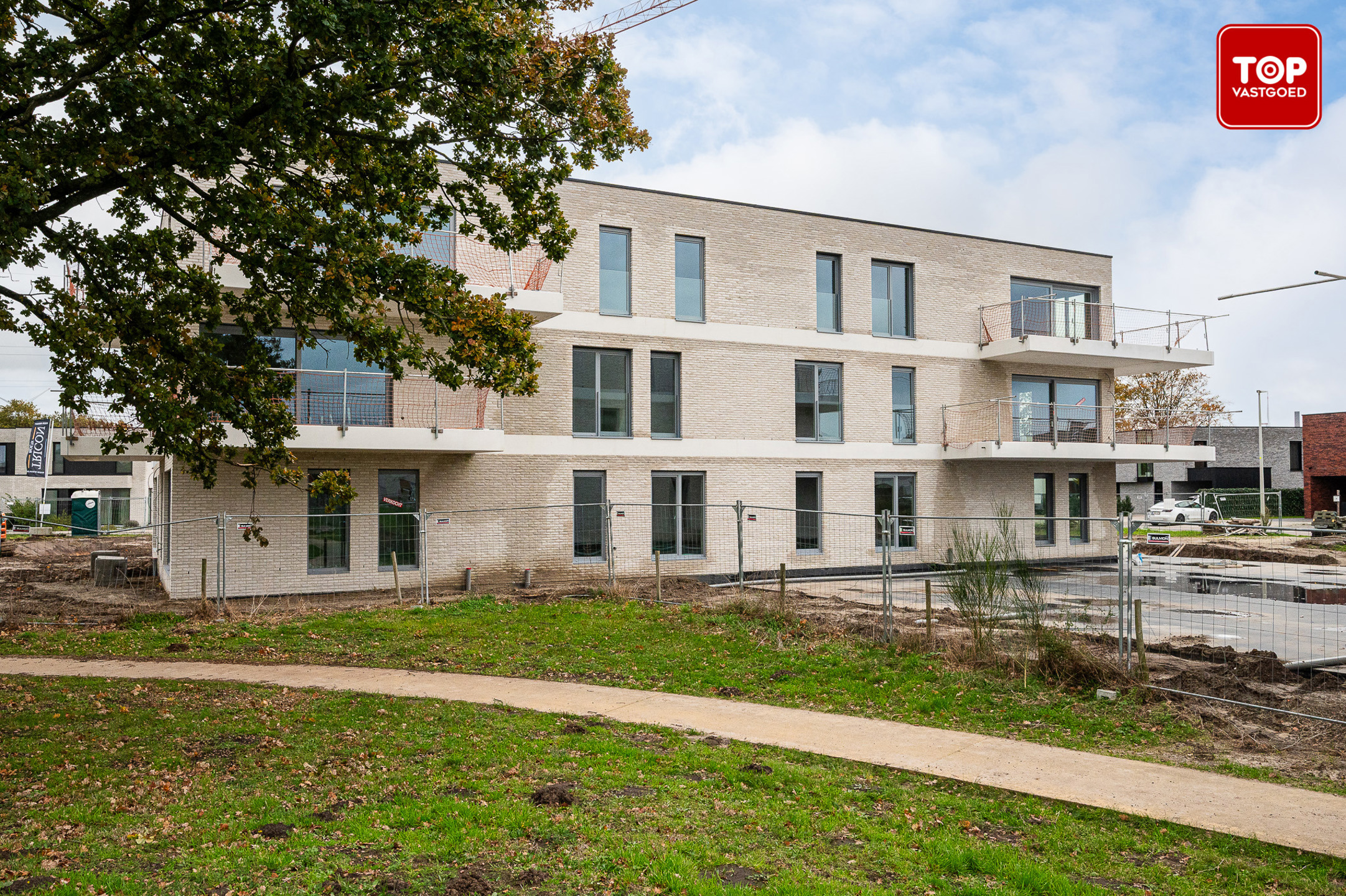Appartement te koop in Evergem met 2 slaapkamers - foto 1
