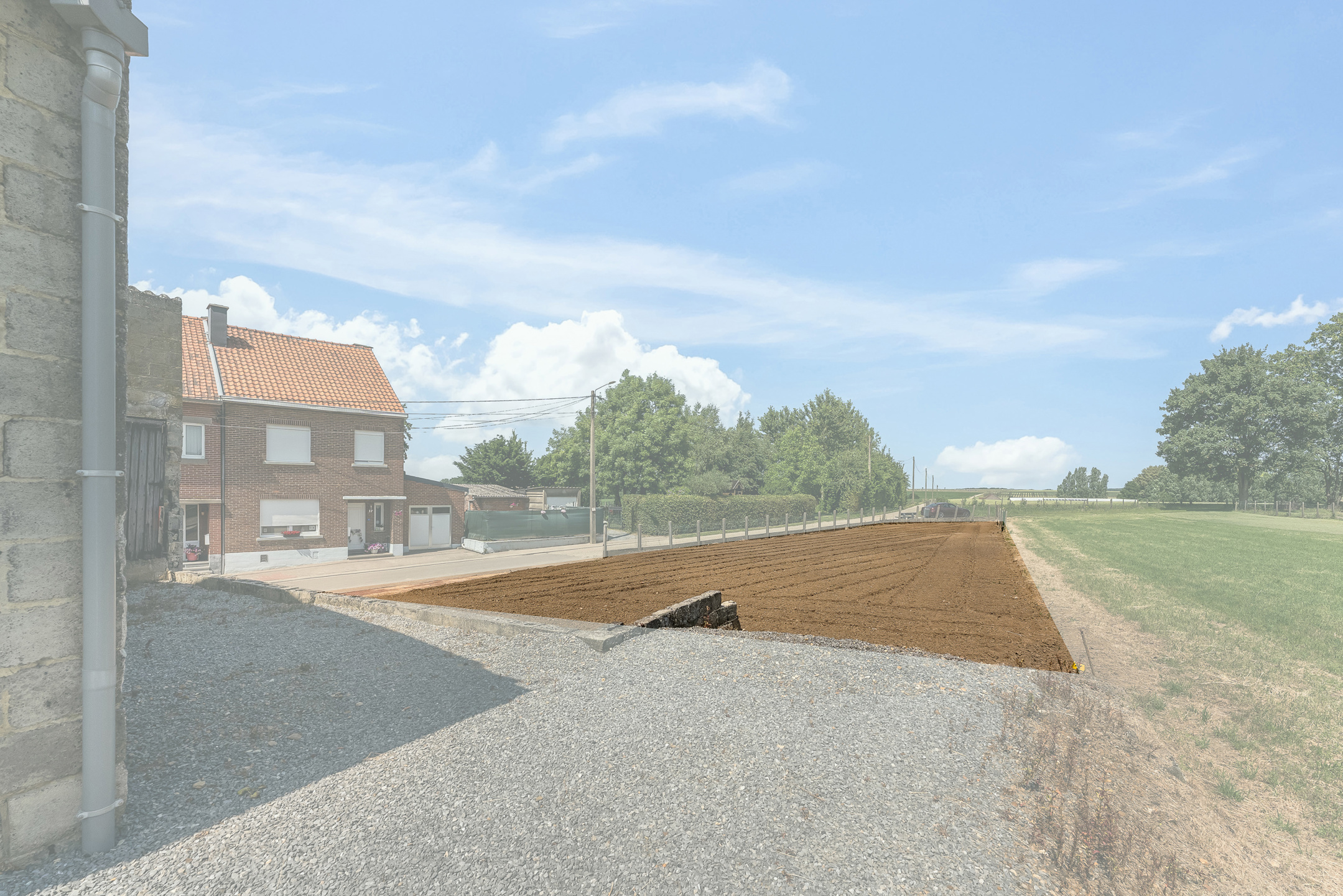 Vrijstaande bouwgrond met landelijk verzicht - foto 2