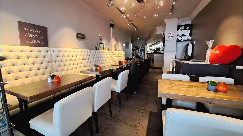 Horecapand met Terras op de Zeedijk te koop in Blankenberge - photo 3