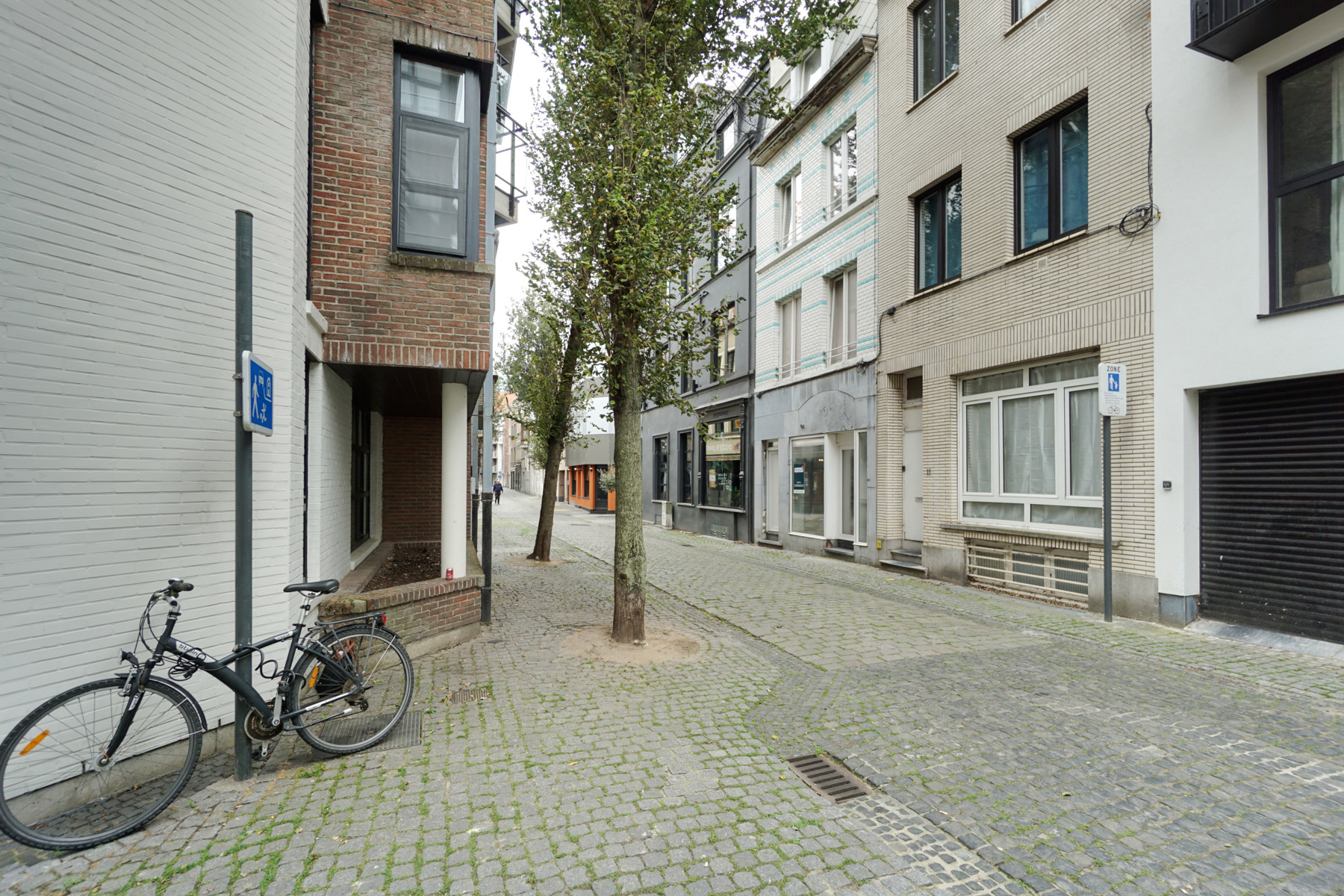 Opbrengsteigendom - 3 verhuurde studio's en handelspand - foto 2