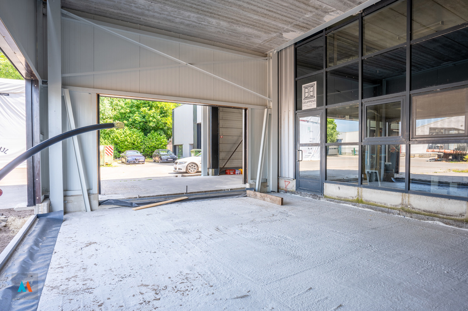 Industriële loods met kantoorruimte - foto 5