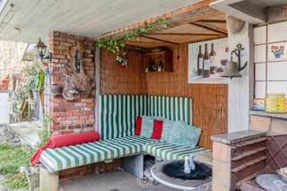 Deze halfopen bebouwing is gelegen in een rustige, groene omgeving aan de stadsrand van Sint-Niklaas en bevindt zich op een mooi perceel van 520...