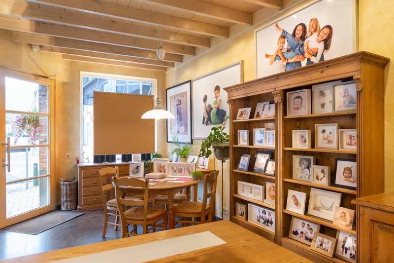 Veelzijdig handelspand met bovenliggend appartement - foto 3