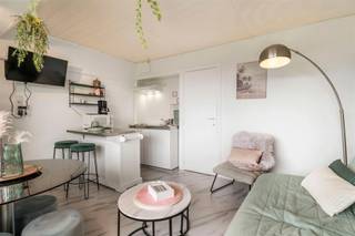 Welkom in deze stijlvolle studio op het exclusieve vakantiedomein Park Atlantis.Gelegen op een steenworp van de zee, in een rustige en groene...