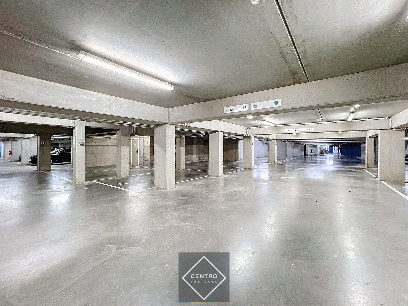 2 overdekte parkeerplaatsen onder Ibis-Zeebrugge! - foto 5