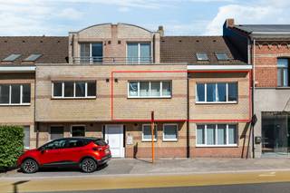 Dit gerenoveerd appartement is gelegen in het centrum van Retie.De winkels, scholen, openbaar vervoer zijn allemaal op wandelafstand.We komen het...