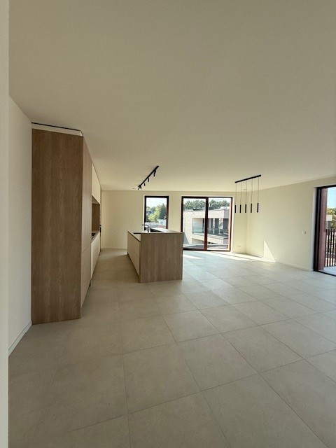 Exclusieve penthouse in residentie Klaver met luxe, ruimte en zon in het hart van Lummen - photo 1