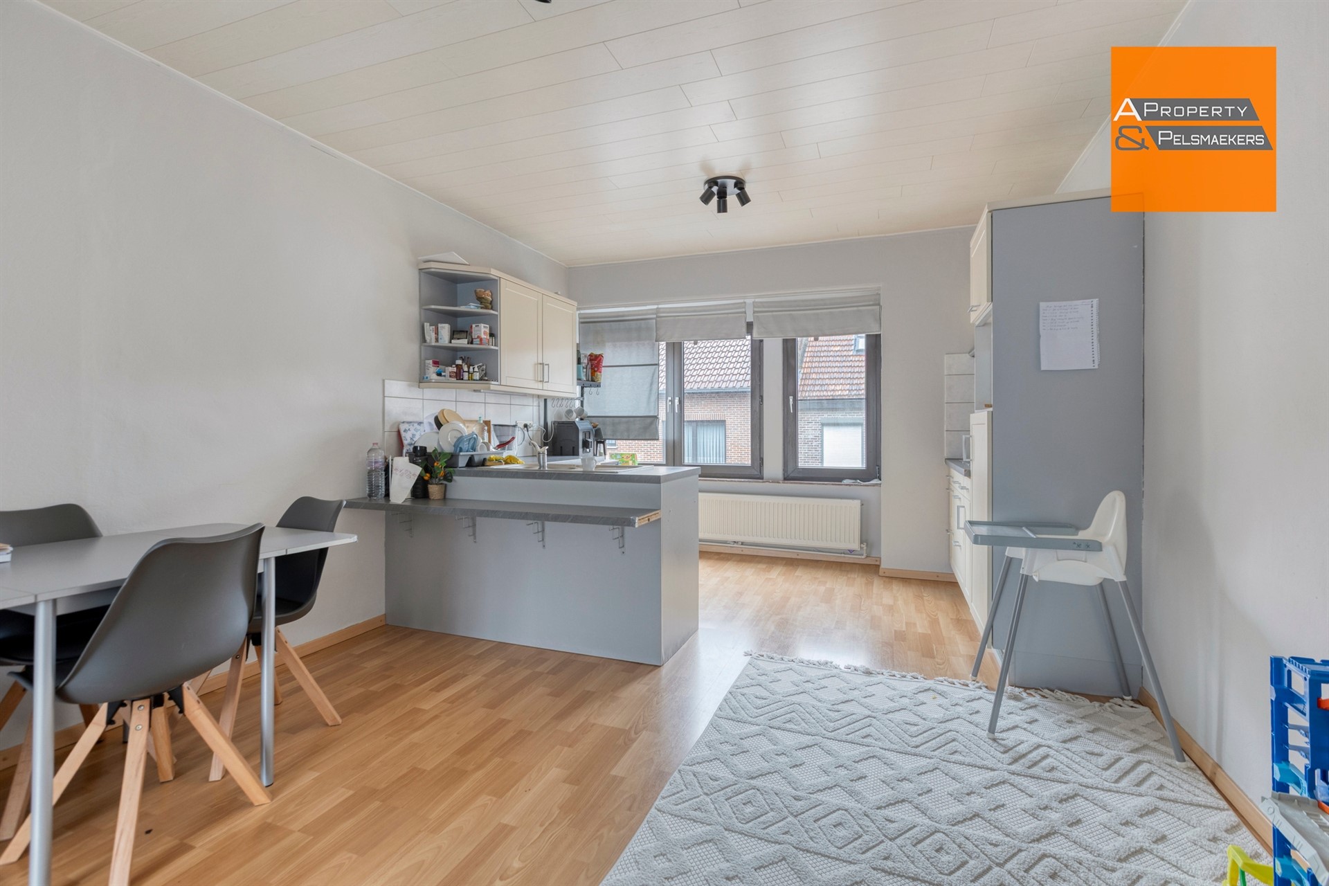 Commercial property - photo 5