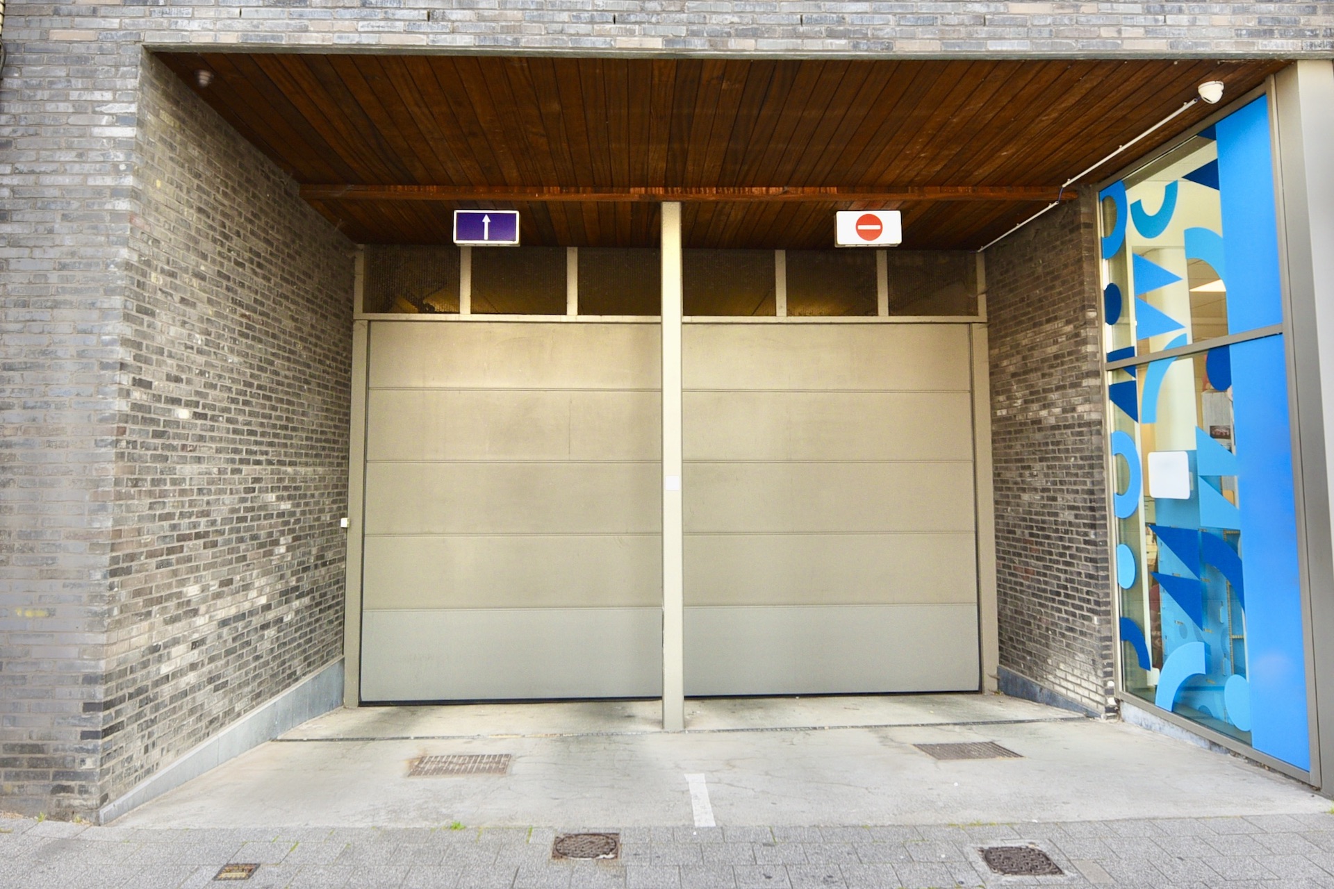 Centraal gelegen ondergrondse garagebox mét 2 motostaanplaatsen - 24.045,00€ excl btw - foto 3