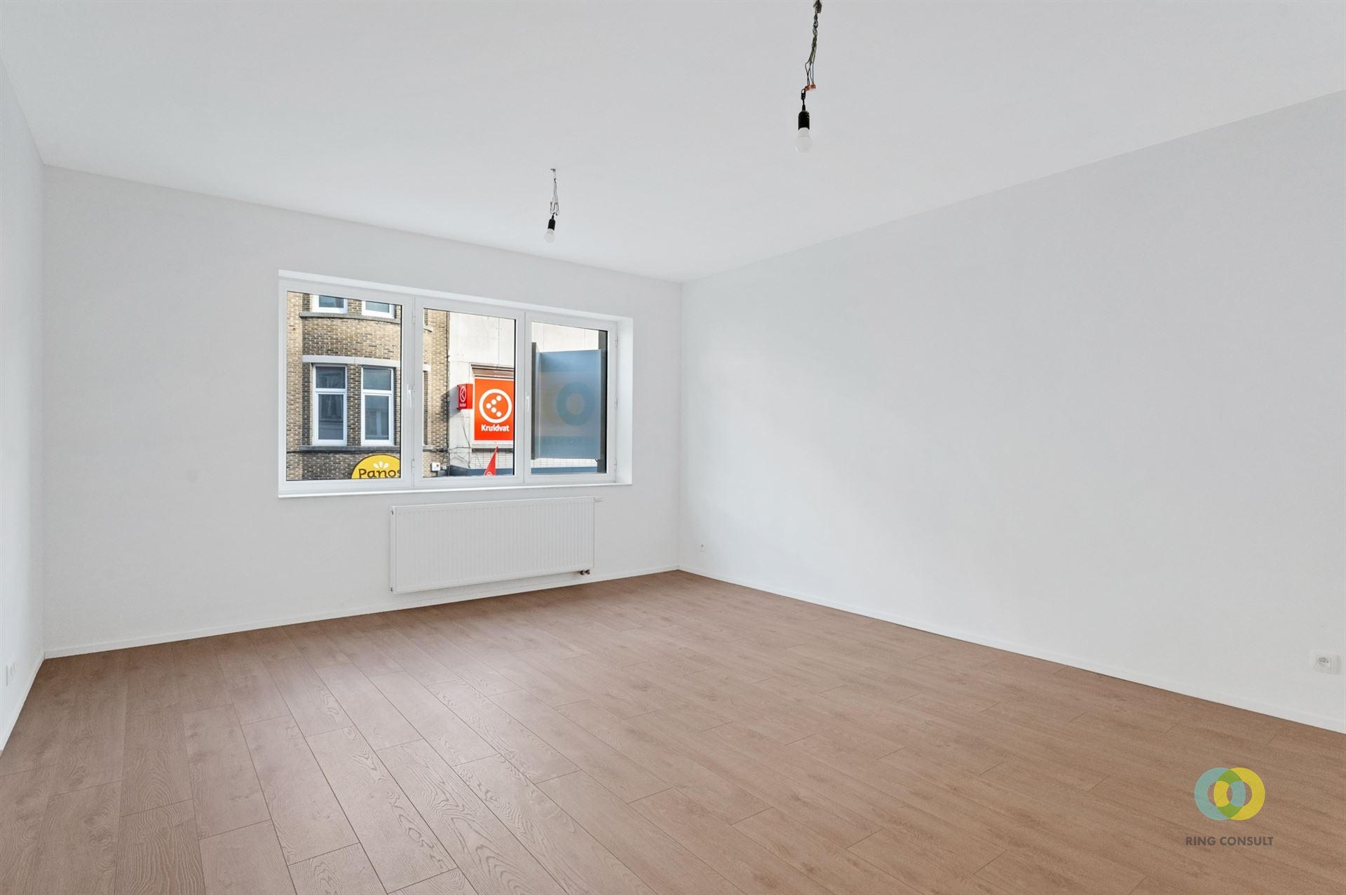 Gerenoveerd appartement met twee slaapkamers - foto 2