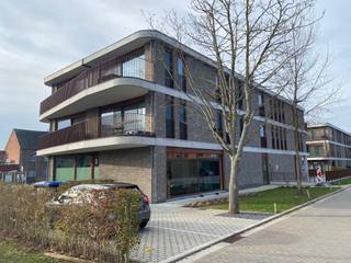 ENERGIEZUINIG EN KWALITATIEF APPARTEMENT MET 2 SLAAPKAMERS, ZUIDOOST-GEORIËNTEERD TERRAS 11M², ONDERGRONDSE AUTOSTAANPLAATS EN INDIVIDUELE...