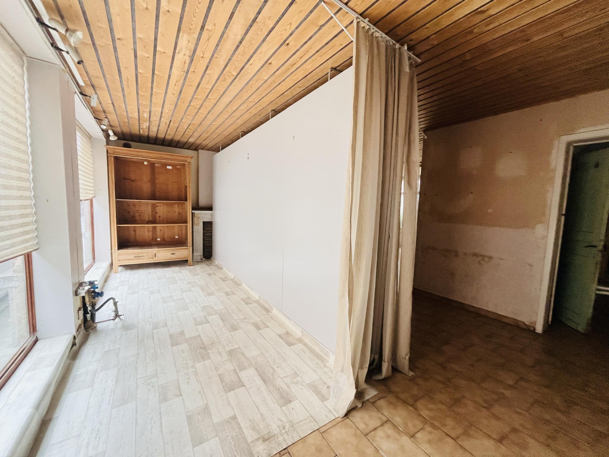 Ruime woning / handelspand te koop +7 garages +loods - foto 4