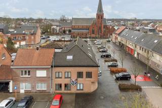Opbrengsteigendom met 9 appartementen en een woningOp een aangename locatie nabij de vaart in Sint-Jozef Rijkevorsel bevindt zich dit veelzijdige...