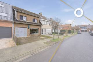 Op een rustige en uiterst gunstige locatie in Ieper bevindt zich deze verrassend ruime woning, die bij een eerste bezoek meteen weet te...