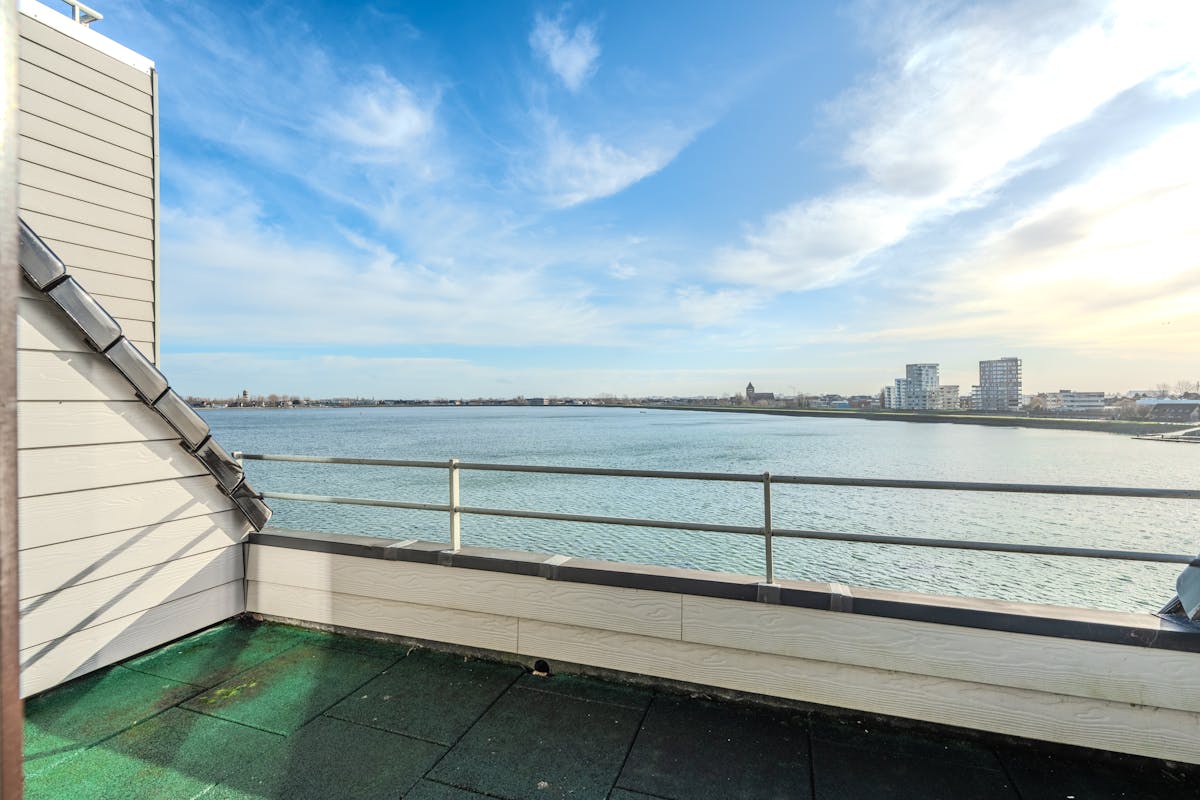 Spacious apartment with a beautiful open view of the Spuikom - photo 5