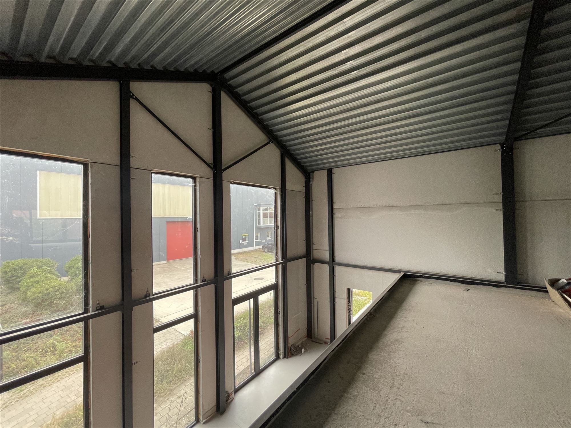 Commercial for rent in Boom - photo 4